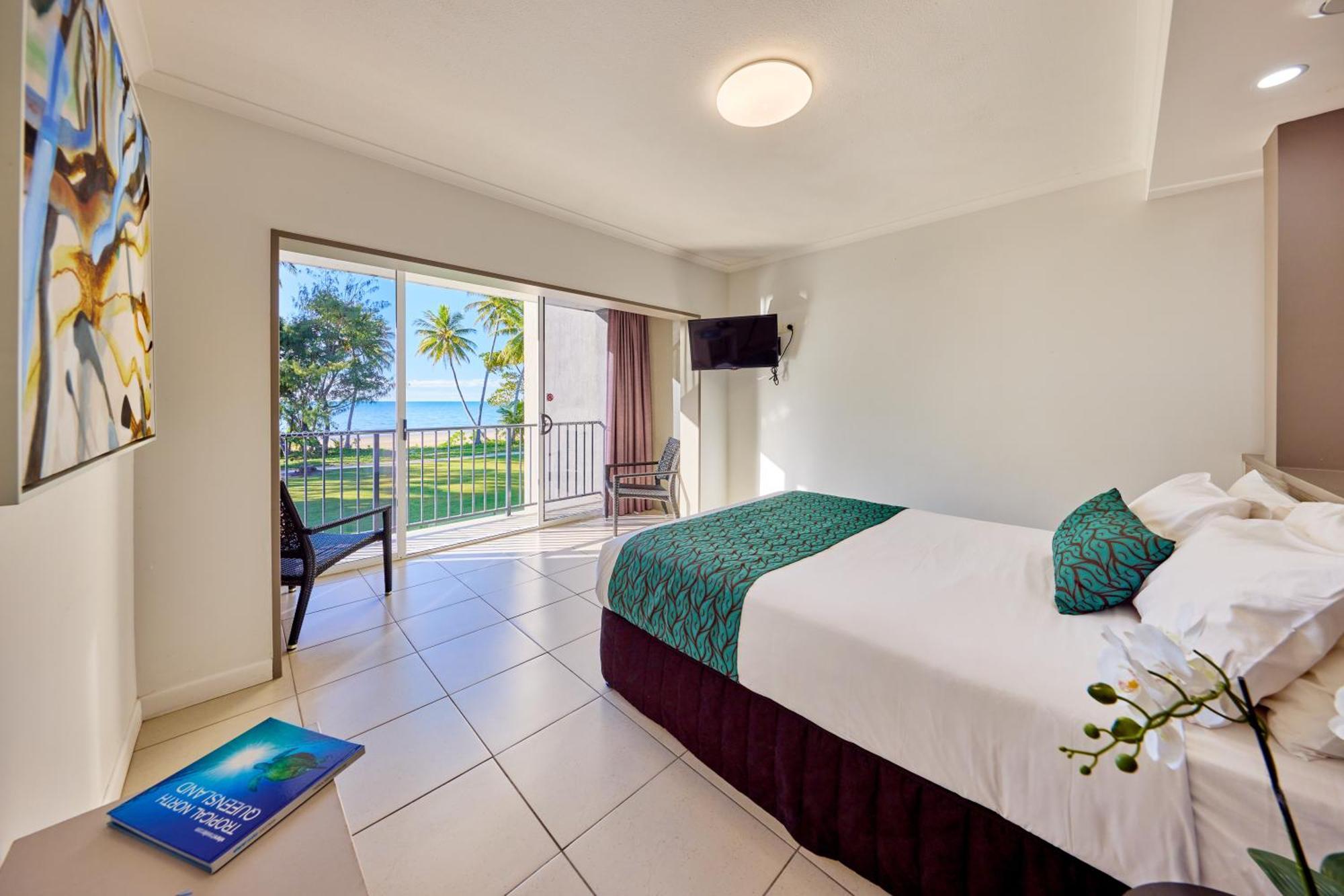 Castaways Resort & Spa On Mission Beach Exterior foto